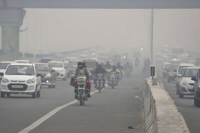 Pollution Level Severe for Third Consecutive Day in Delhi, People Told to Cut Down Outdoor Activities
