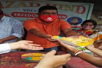 In Kolkata, Forward Bloc Serves Lockdown Special Biryani