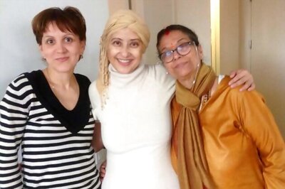 Snapshot: Bald Manisha Koirala, fighting cancer, tweets happy photos