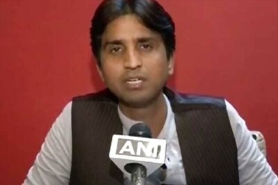 Kumar Vishwas slams Rahul Gandhi for diverting attention from core issues