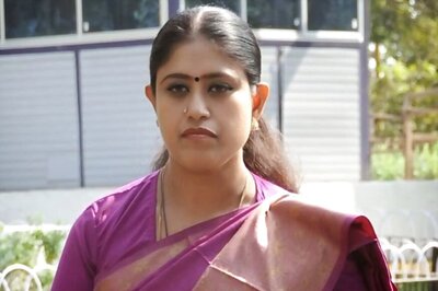 Woman Congress MLA Dares Speaker, Evicted from TN Assembly