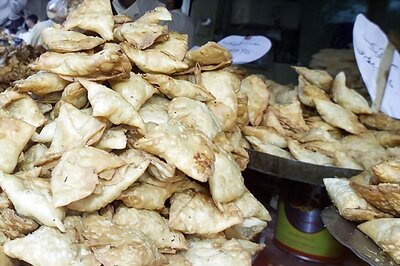 Samosa on Your Mind? Here’s a Simple Recipe to Help Cook Your Favourite Snack