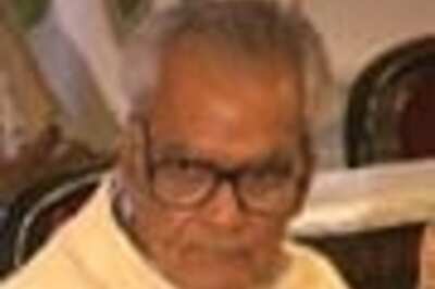 Thousands bid farewell to Bhairon Singh Shekhawat