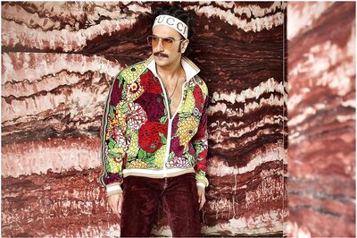 Guldasta Flex: Ranveer Singh Turns Himself Into a Bouquet in Crazy Colourful Outfit