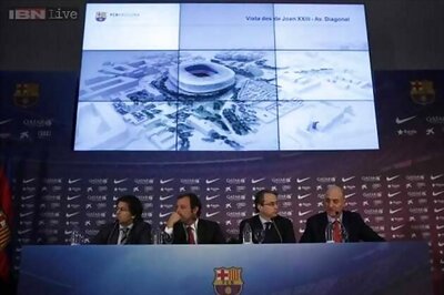 Barcelona opt for rebuilt Nou Camp, not new stadium