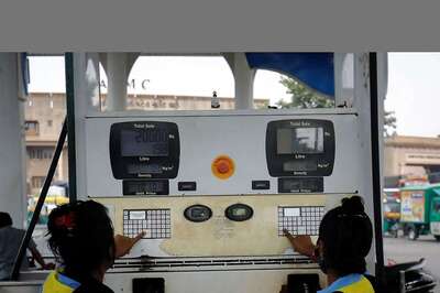 Petrol Price Over Rs 100 in Mumbai, Kolkata; Know How Much You Have to Pay