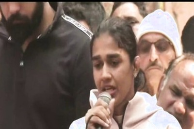 Babita Phogat Comes with Message' from Govt; Wrestlers Demand New Federation