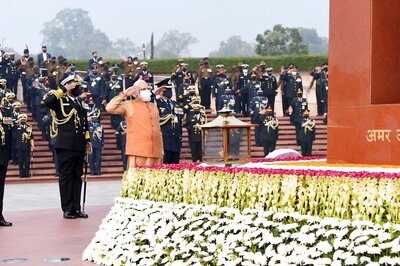 Vijay Diwas: PM Modi Pays Respects at National War Memorial, Merges 4 Victory Torches in Eternal Flame