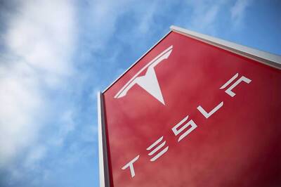 Parents of Teen Killed in Florida Tesla Crash Sue Company