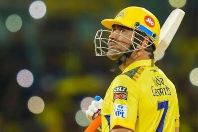 Vintage Dhoni Show Against Rajasthan Royals Brings CSK Crowd on its Feet Despite Loss