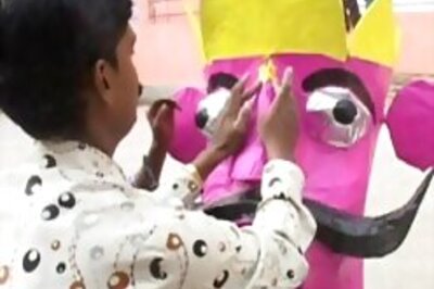 Muslim artists add life to Dussehra