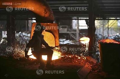 Manufacturing PMI rises to highest since March 2013