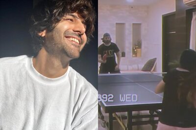 Kartik Aaryan Loses Table Tennis Match to Sister Kritika in This Viral Video, Calls It 'Sacrifice'