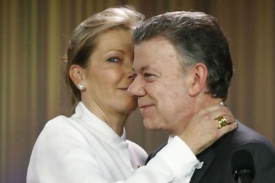 Colombia's Santos to Donate Nobel Peace Prize Money