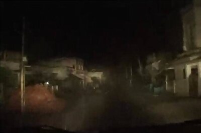 Cyclone Phailin hits 90 lakh people, huge loss to crops, houses