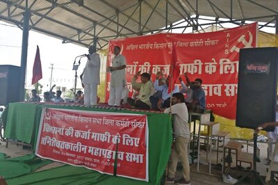 Sikar Standoff: Farmers Lay Siege to Collectorate, Internet Services Shut