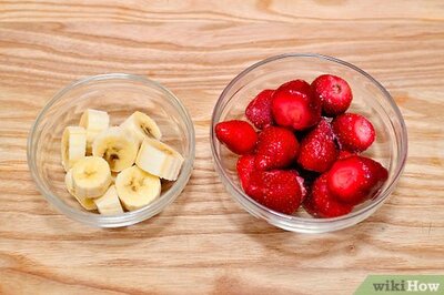 How to Make a Fruit and Yogurt Smoothie