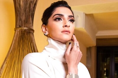 Sonam Kapoor's Mantra: Take Yourself Out on Date, Indulge in Carbs