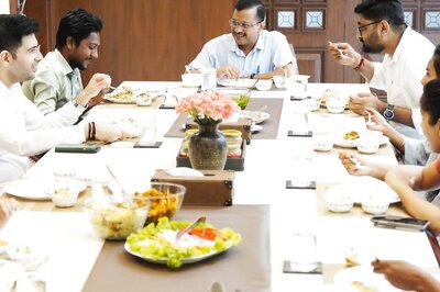Kejriwal Hosts Gujarat Sanitation Worker's Family Over Lunch In Delhi; Opposition Calls It 'Political Stunt'