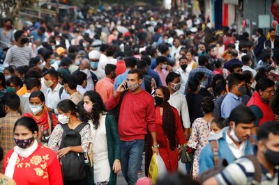 Govt Undecided But Delhi in Favour of Closure of Markets to Contain Covid-19: Survey