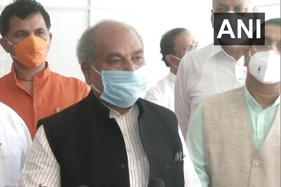 Centre Ready to Discuss All Issues, Agriculture Minister Invites Farmer Bodies for Talks on December 3