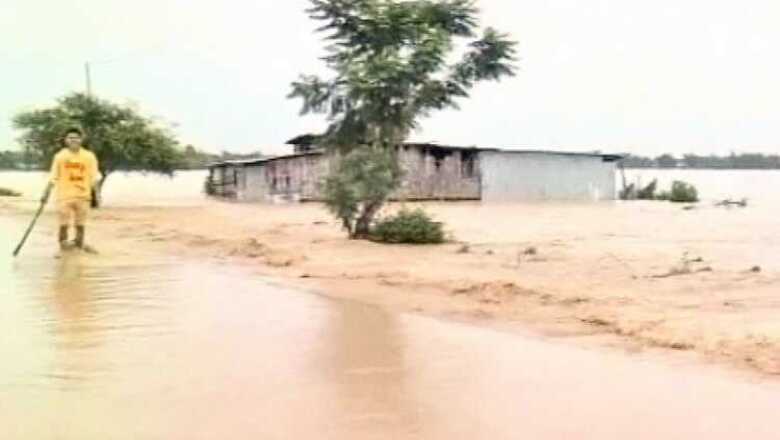Eastern India battles with floods as a fallout of cyclone Komen