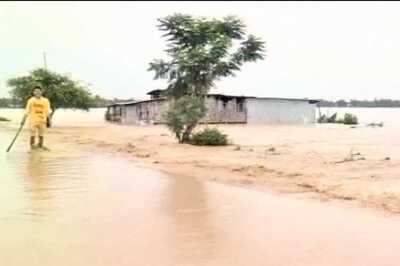 Eastern India battles with floods as a fallout of cyclone Komen