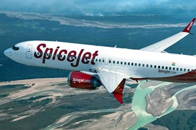 'Abusive, Aggressive' Passenger on SpiceJet Flight Tries to Open Emergency Door Mid-air