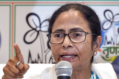 Don't Worry About NRC, BJP Has to Get Past Me to Touch You: Mamata Assures People