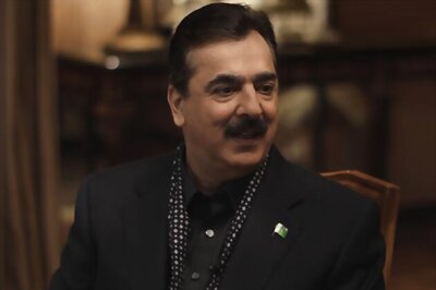 Pakistan SC disqualifies PM Gilani after his conviction