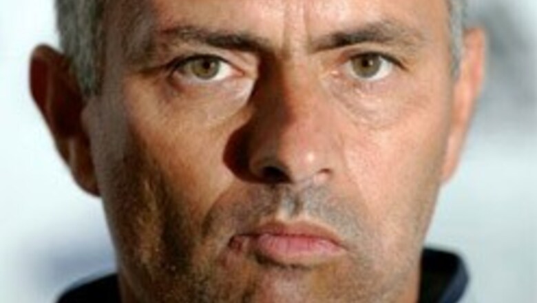 Chelsea lock horns with ManU, again