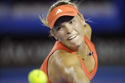 Wozniacki ousted in Qatar Open, Azarenka wins