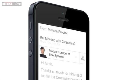 LinkedIn announces Intro that shows user information on iPhone email