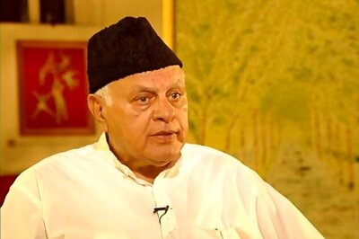 Farooq Abdullah gains 11 years in age since 2008, AAP seeks action
