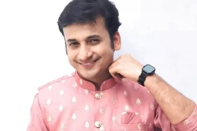 Sankarshan Karhade's Special Post About His Marathi Drama Tu Mhanshil Tasa