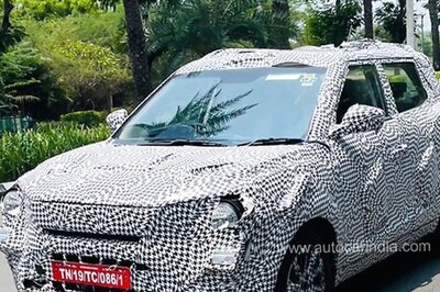 Mahindra XUV 300 Facelift To Get Panoramic Sunroof, Check Details