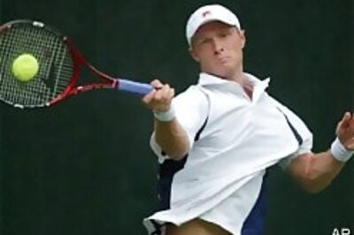 Mumbai Open: Tursunov rallies into QFs