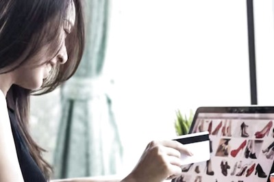 19-Year-Old Woman, Who Can't Stop Shopping, Has Her Home Full Of Unopened Boxes