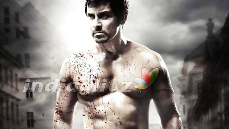 Thaandavam: Vikram flaunts six pack abs