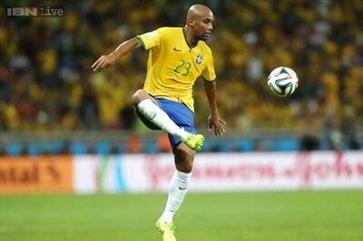 Veteran defender Maicon dropped from Brazil squad