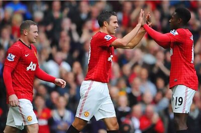 Focus on RVP as Arsenal travel to Man United