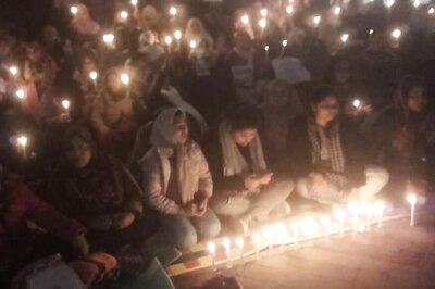 Braving Winter Chill, Women and Children in Lucknow Gather to Protest Citizenship Law