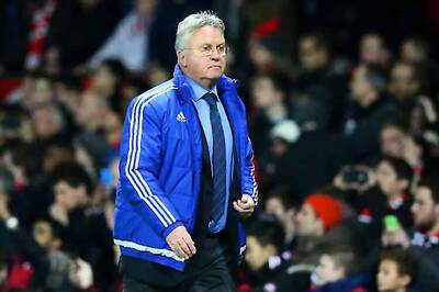 After Chelsea's dismal show at EPL, interim manager Hiddink aims at FA Cup title