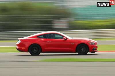 Ford Mustang Becomes Best Selling Sportscar in World, 15000 Units Sold in Europe Alone