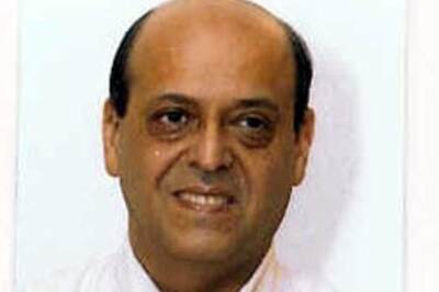 Cabinet must decide Chawla's fate: Govt