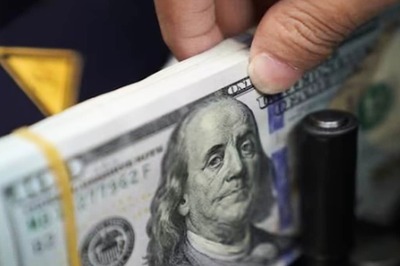 Rupee Plunges 45 Paise to Close at 83.59 Against US Dollar