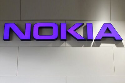 Analysts upgrade Nokia on cost-cutting plans