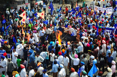 Supreme Court Agrees to Hear of Centre's Review Petition on SC/ST Act