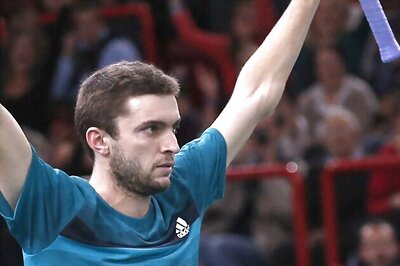 Simon storms into Paris Masters semi-finals