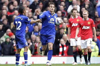 Everton rally to draw 4-4 against Man United
